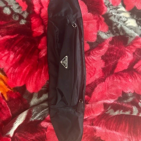 Prada bag - Picture 2 of 6